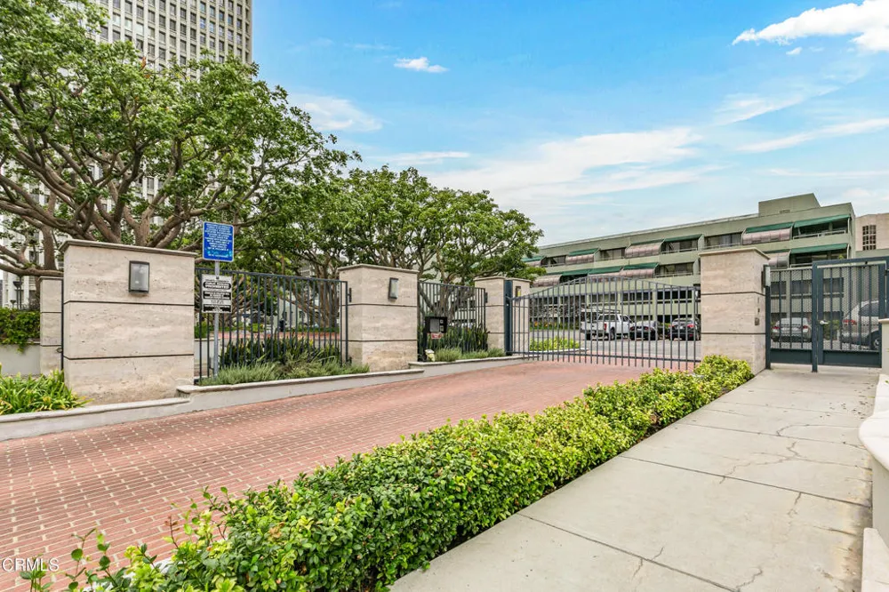 800 W 1st Street #2107 Los Angeles, CA 90012