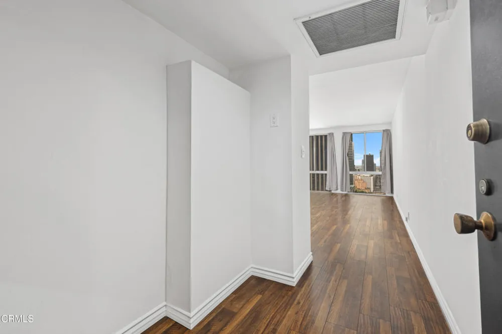 800 W 1st Street #2107 Los Angeles, CA 90012