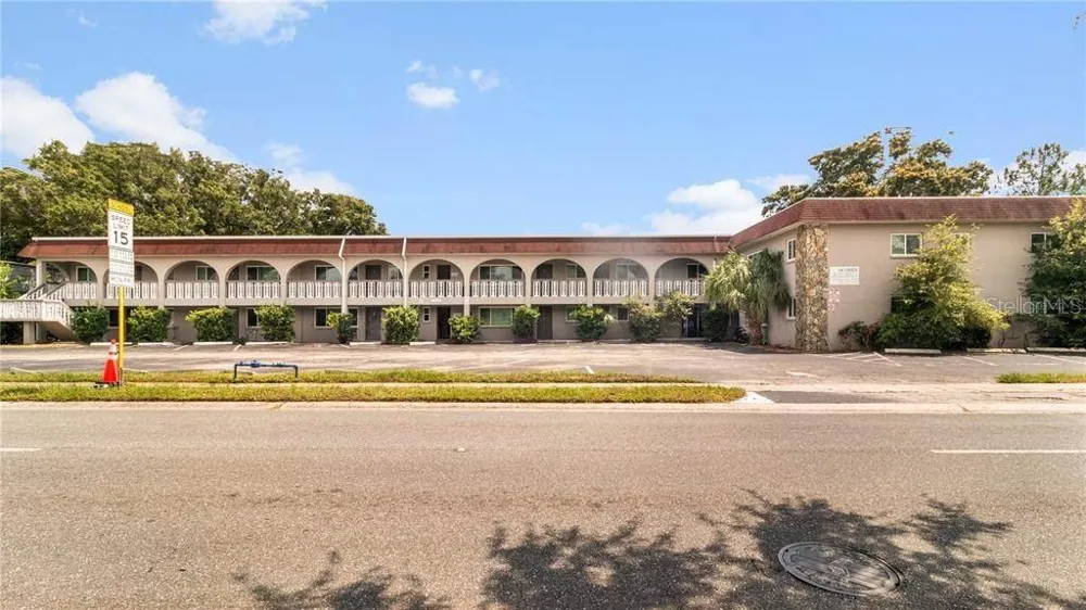 5900 22nd Ave 5900 22ND AVE N UNIT 1 #1 St Petersburg, FL 33710