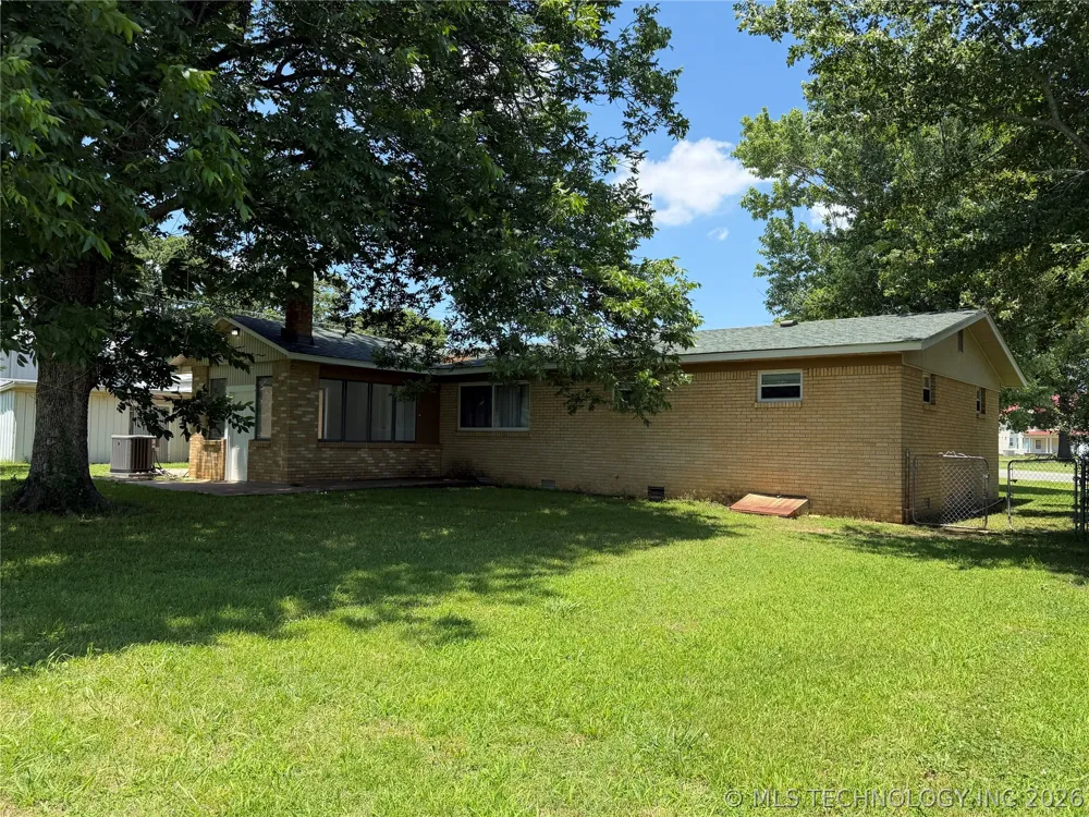 704 W Blair Wilburton, OK 74578
