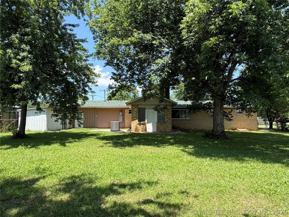 704 W Blair Wilburton, OK 74578