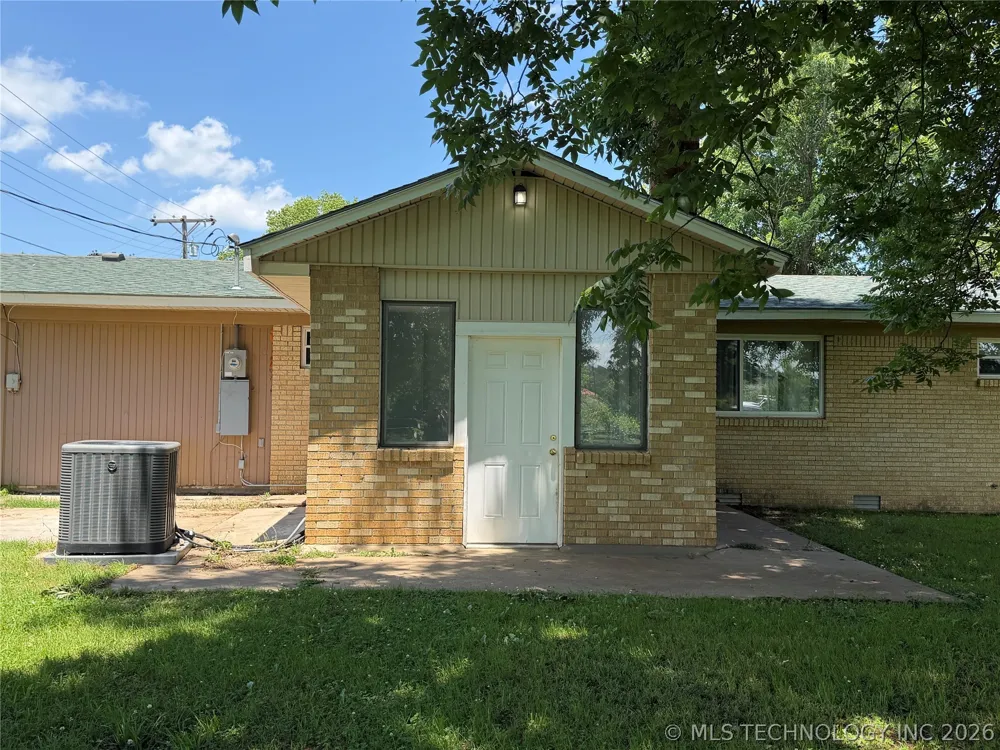 704 W Blair Wilburton, OK 74578