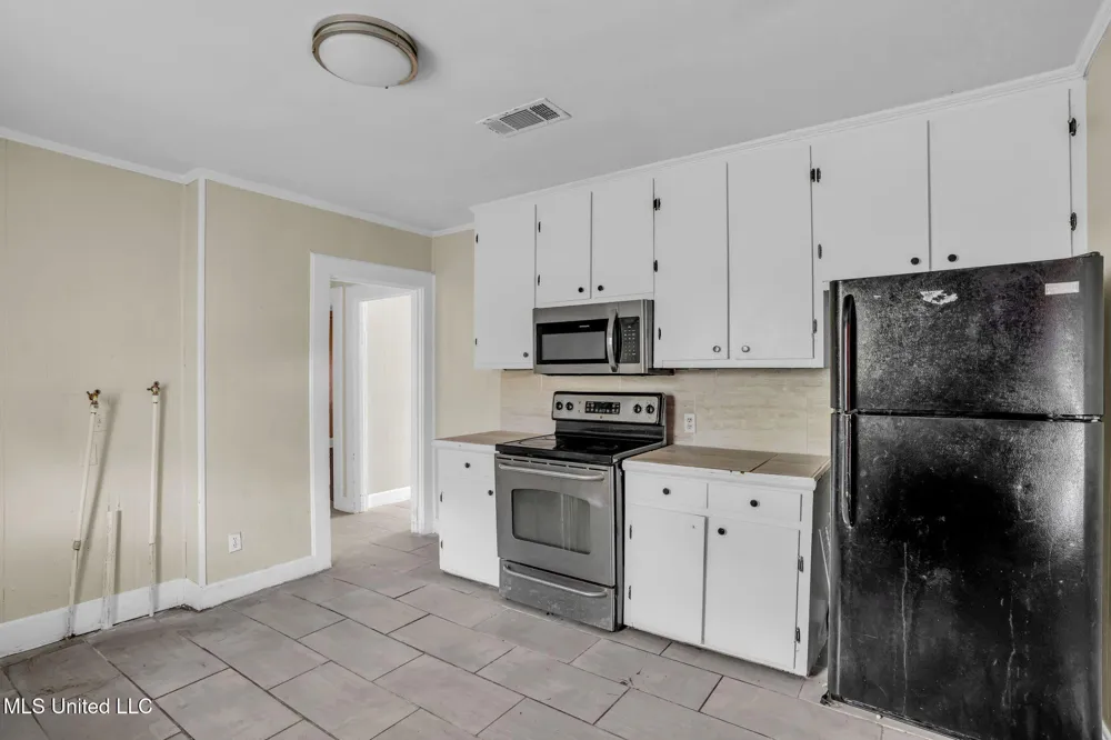2314 Blount Avenue Prentiss, MS 39474