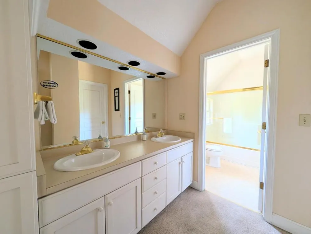 12021 Valenta Way Groveland, CA 95321