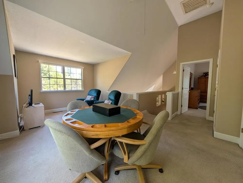 12021 Valenta Way Groveland, CA 95321