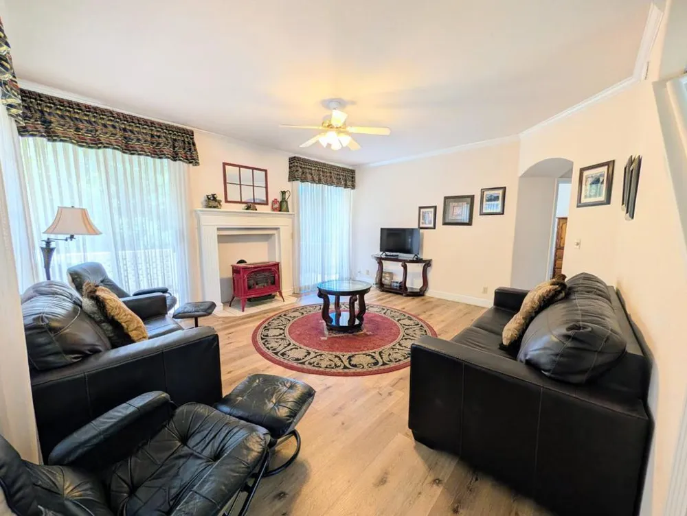 12021 Valenta Way Groveland, CA 95321