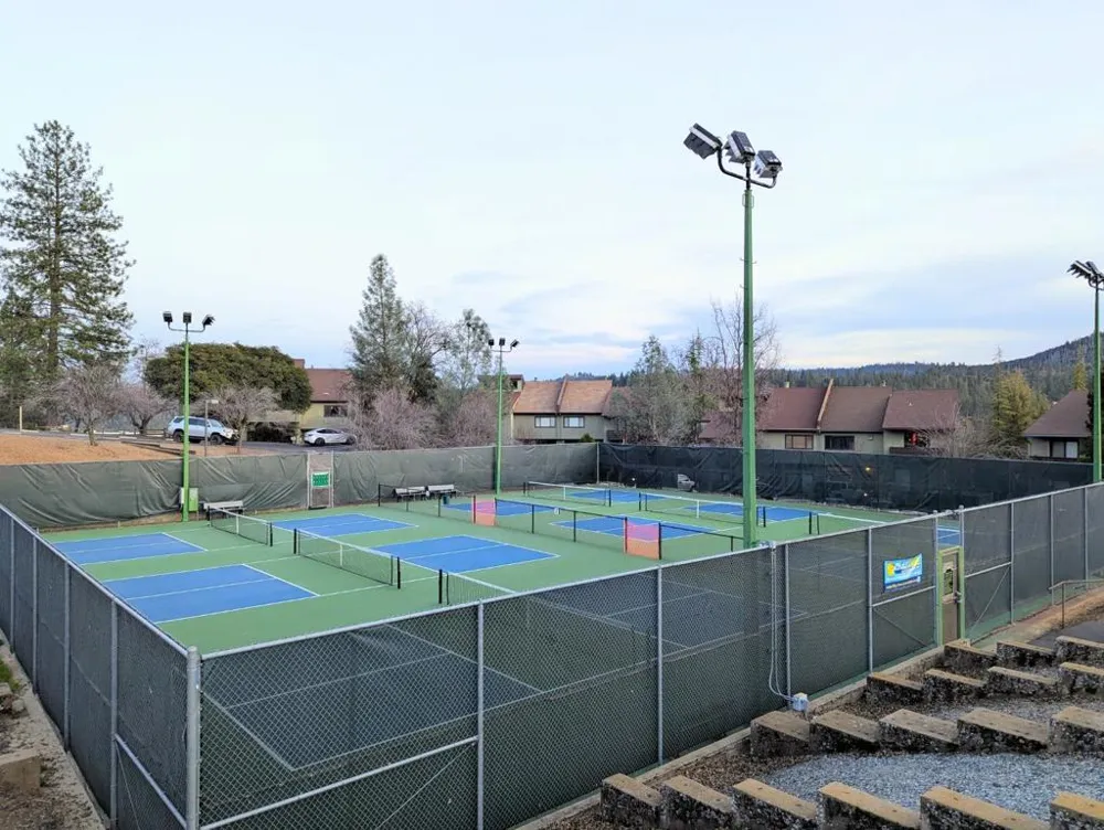12021 Valenta Way Groveland, CA 95321