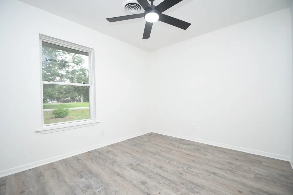 4711 Illinois Street Dickinson, TX 77539