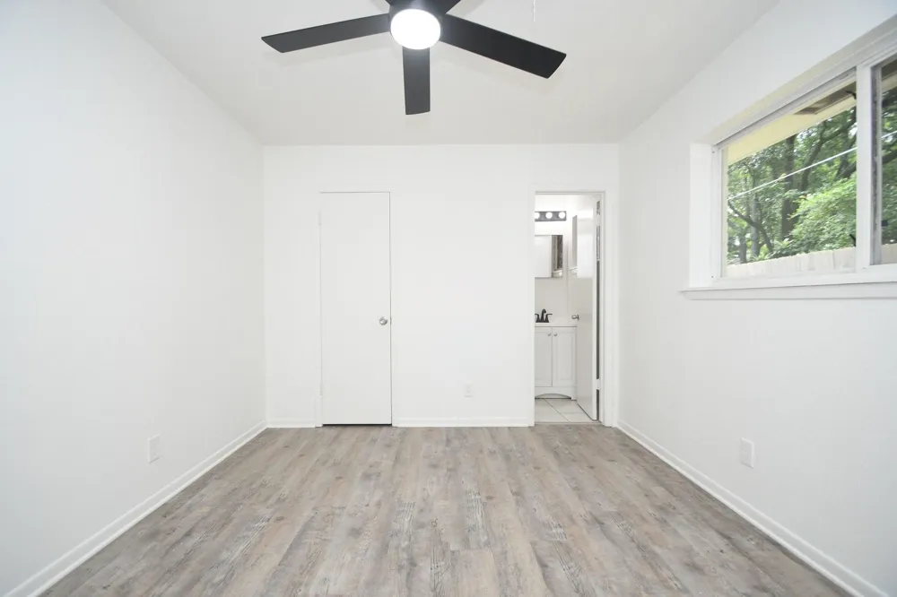 4711 Illinois Street Dickinson, TX 77539