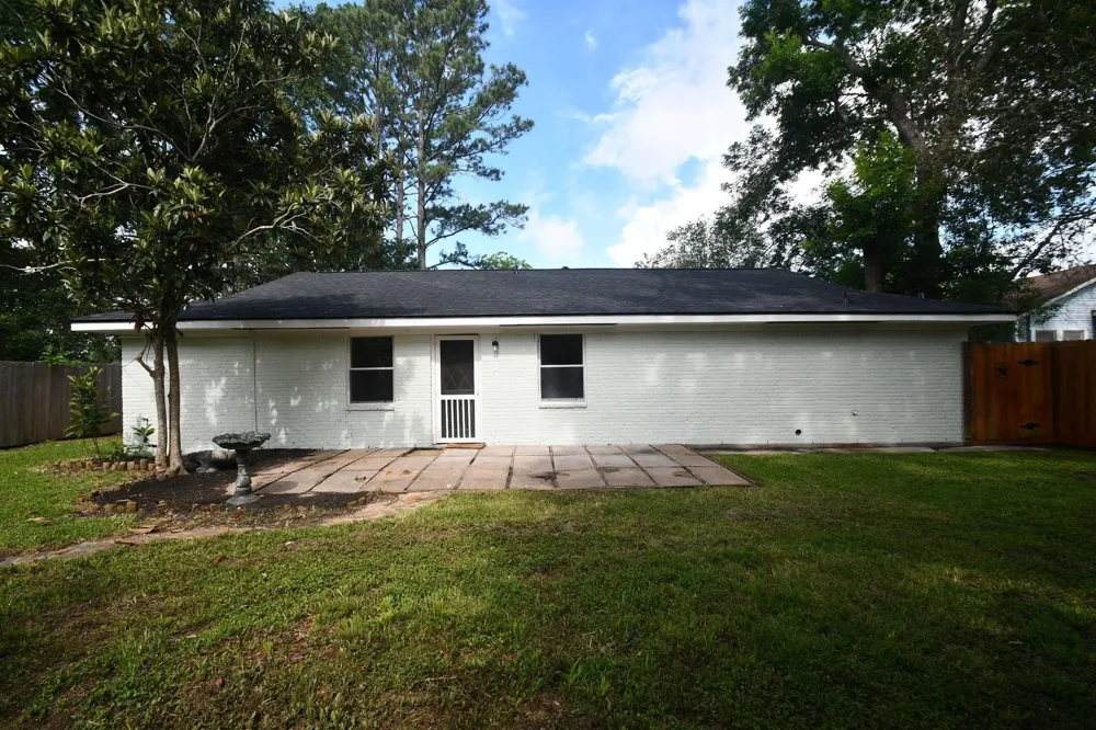 4711 Illinois Street Dickinson, TX 77539