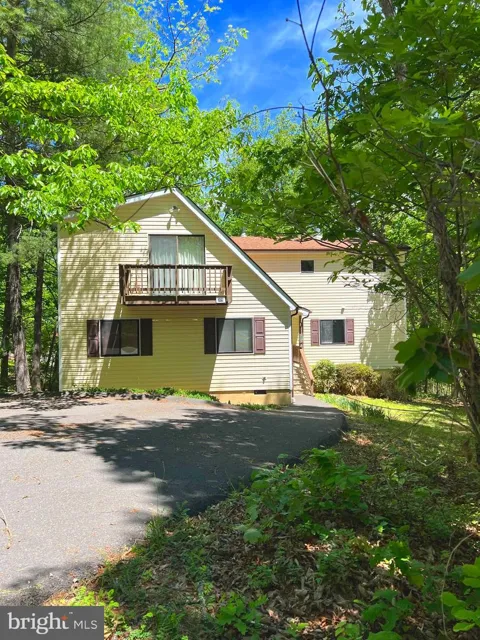 309 LOCUST LANE