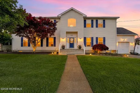 717 Jersey Avenue