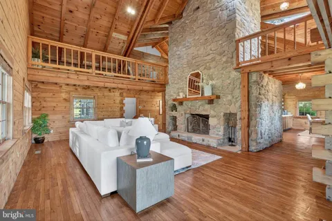 140 ARCADIA TRACE
