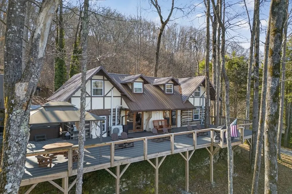 124 Mount Mariah Road Topton, NC 28781