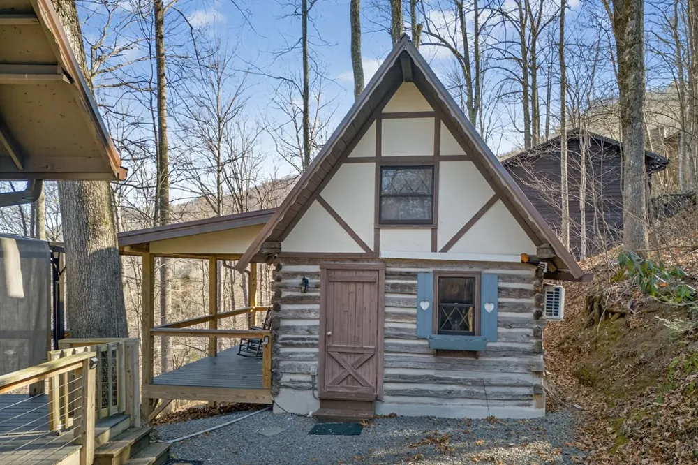 124 Mount Mariah Road Topton, NC 28781