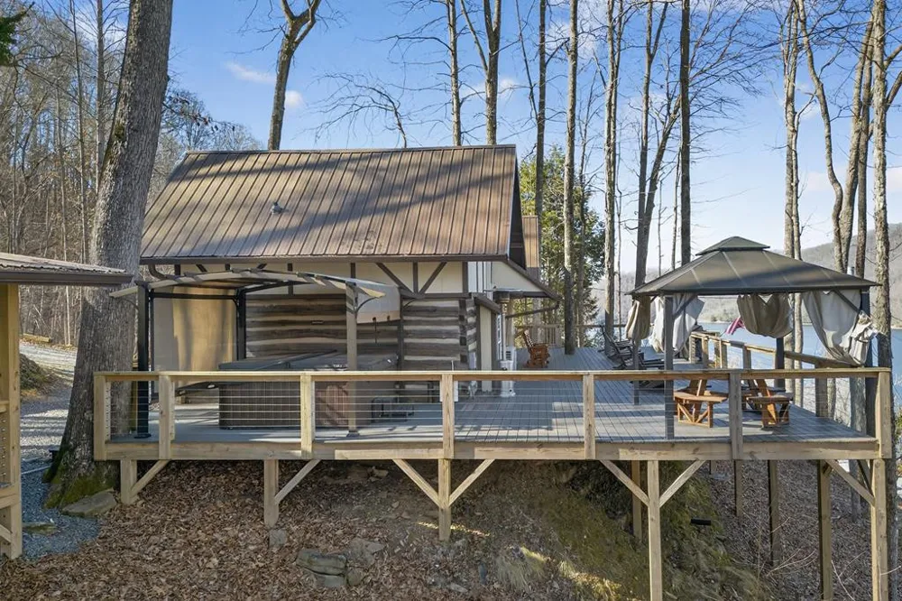 124 Mount Mariah Road Topton, NC 28781