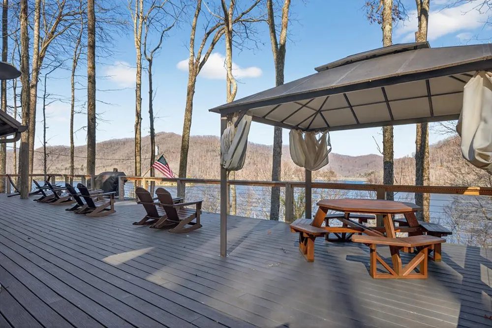 124 Mount Mariah Road Topton, NC 28781