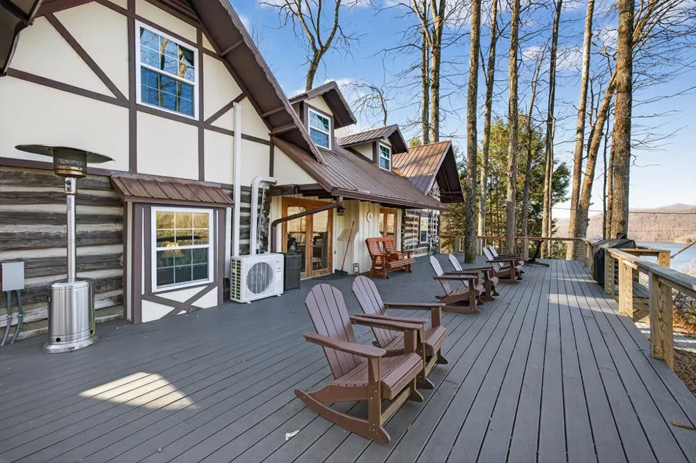 124 Mount Mariah Road Topton, NC 28781