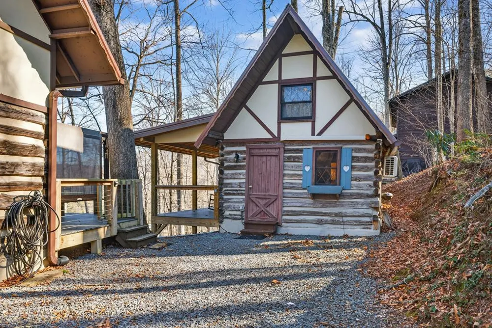124 Mount Mariah Road Topton, NC 28781