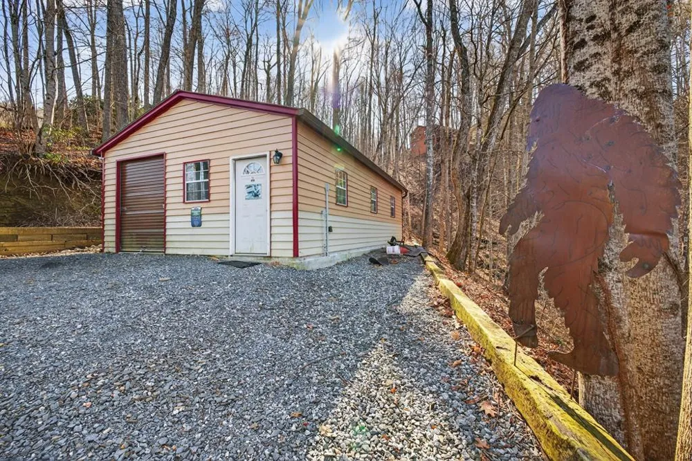 124 Mount Mariah Road Topton, NC 28781
