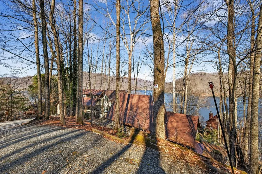 124 Mount Mariah Road Topton, NC 28781