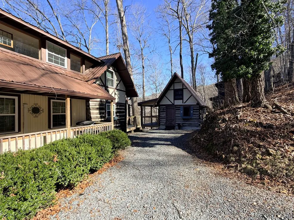 124 Mount Mariah Road Topton, NC 28781