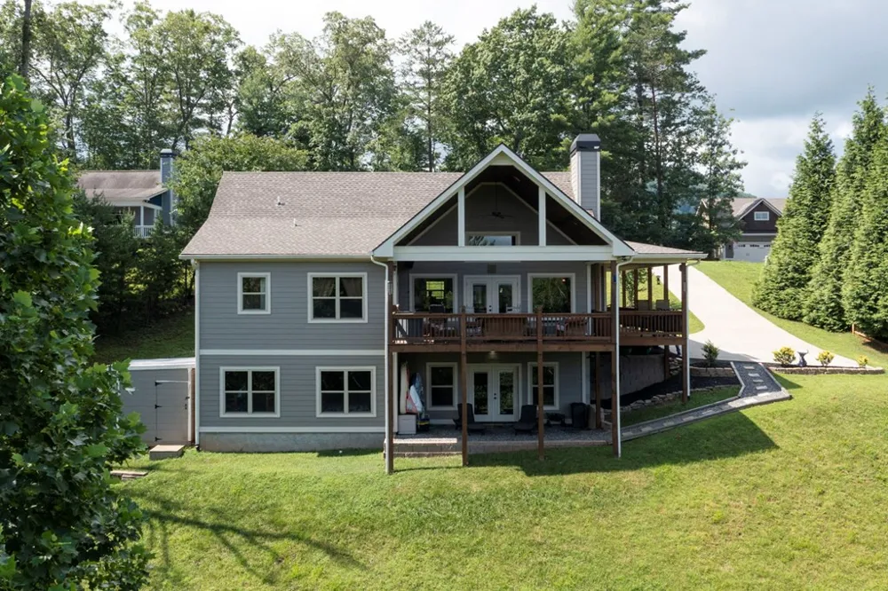 2079 Gallatin Road Young Harris, GA 30582