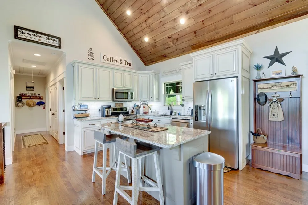 2079 Gallatin Road Young Harris, GA 30582