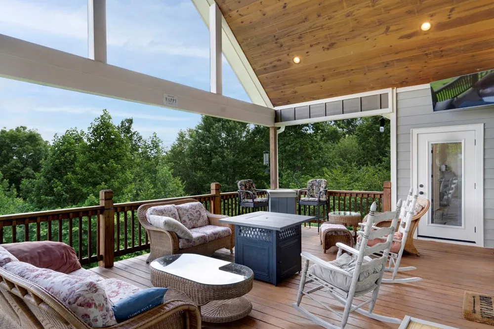 2079 Gallatin Road Young Harris, GA 30582