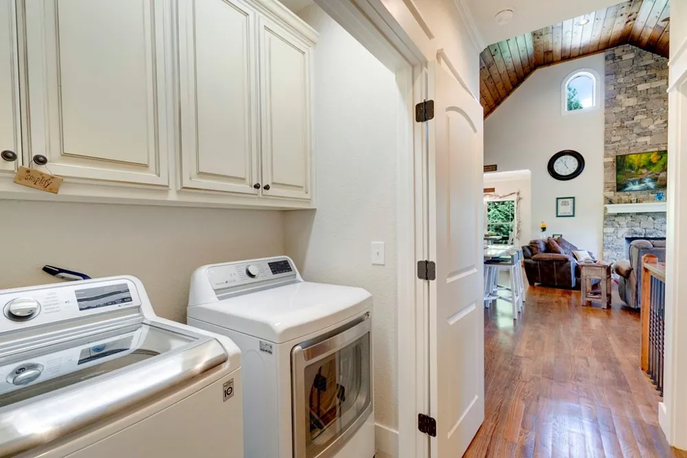 2079 Gallatin Road Young Harris, GA 30582