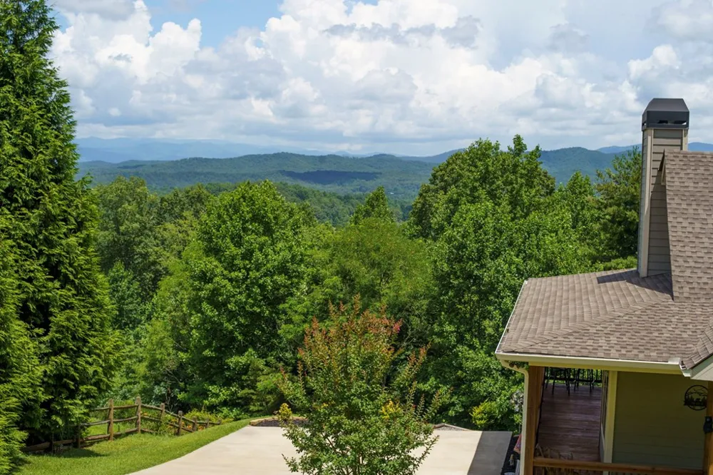 2079 Gallatin Road Young Harris, GA 30582