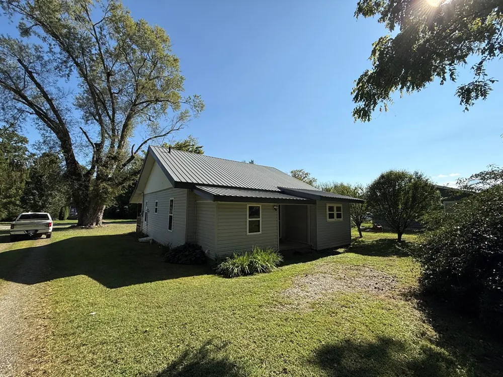 110 Fisher Street Andrews, NC 28901