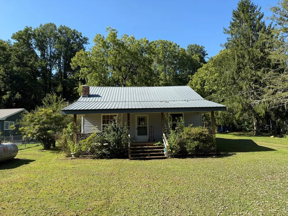 110 Fisher Street Andrews, NC 28901