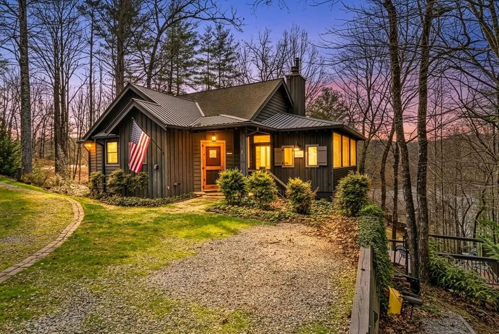 56 Cross Creek Trail Robbinsville, NC 28771