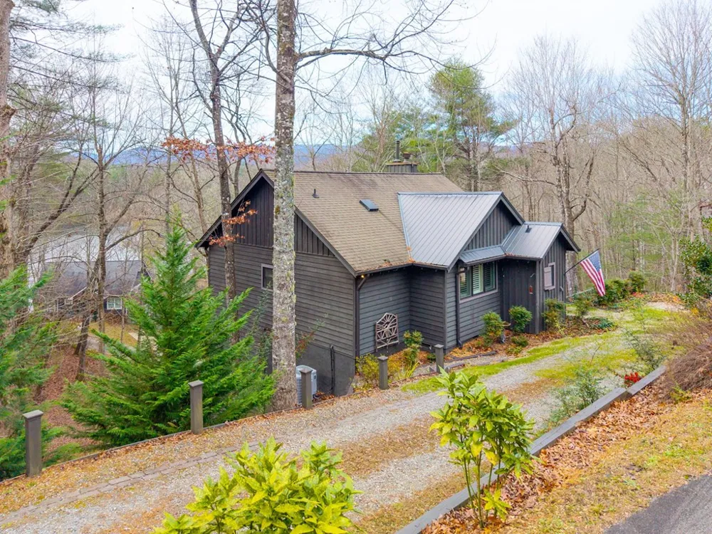 56 Cross Creek Trail Robbinsville, NC 28771