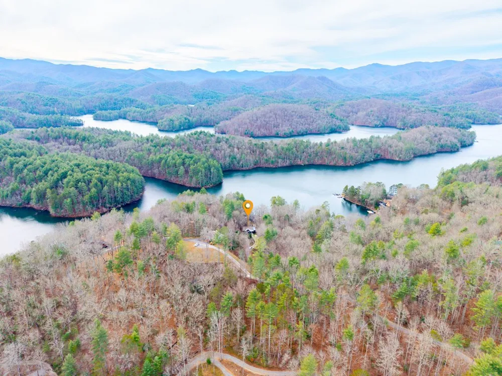 56 Cross Creek Trail Robbinsville, NC 28771