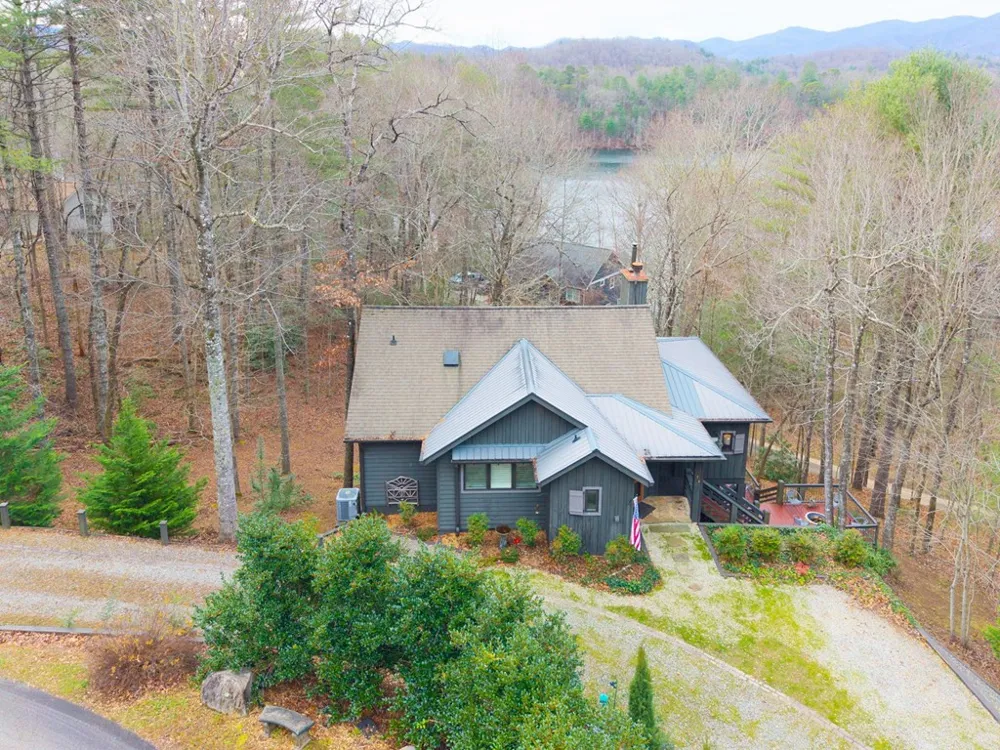 56 Cross Creek Trail Robbinsville, NC 28771