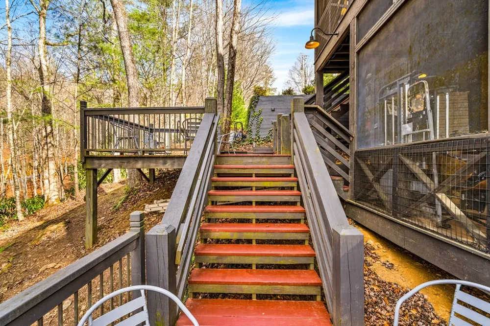 56 Cross Creek Trail Robbinsville, NC 28771
