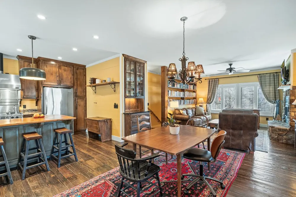 56 Cross Creek Trail Robbinsville, NC 28771