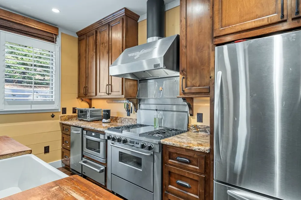 56 Cross Creek Trail Robbinsville, NC 28771
