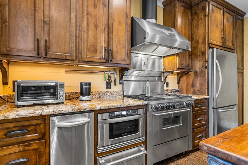 56 Cross Creek Trail Robbinsville, NC 28771
