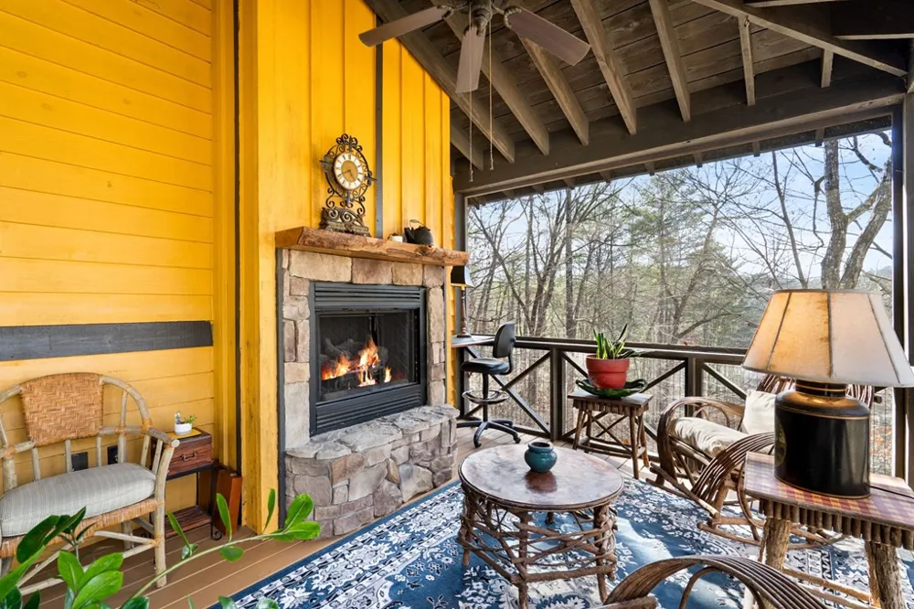 56 Cross Creek Trail Robbinsville, NC 28771