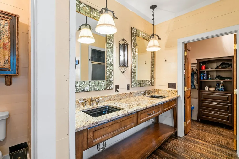 56 Cross Creek Trail Robbinsville, NC 28771