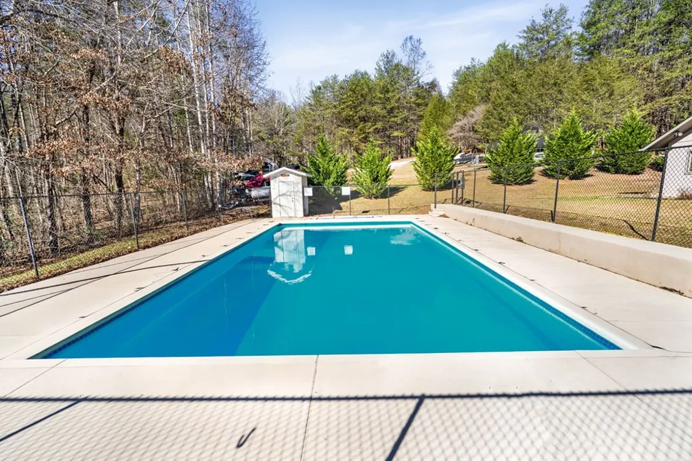 56 Cross Creek Trail Robbinsville, NC 28771