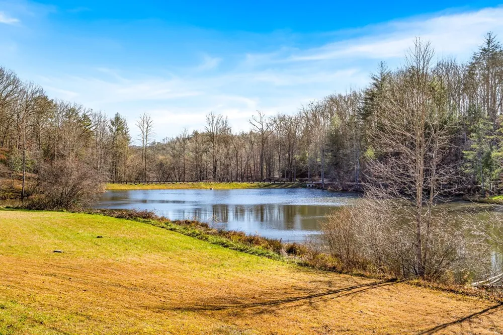 56 Cross Creek Trail Robbinsville, NC 28771