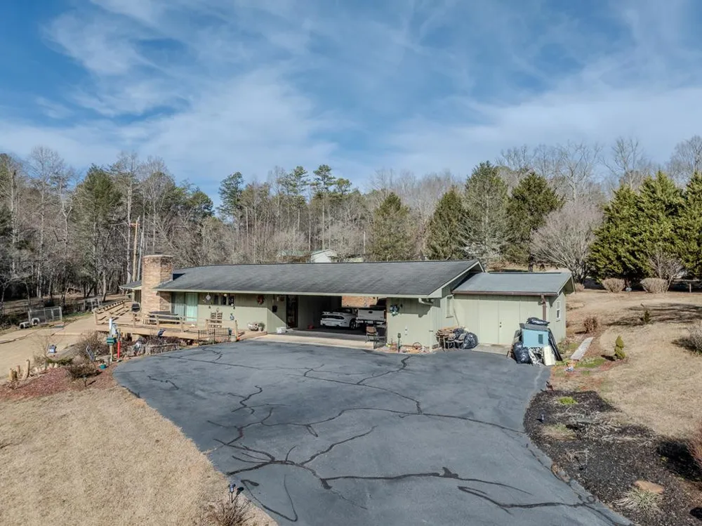 3717 NC Highway 141 Marble, NC 28905