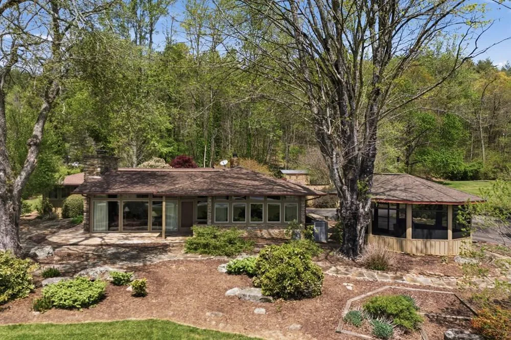 6203 Airport Road Andrews, NC 28901