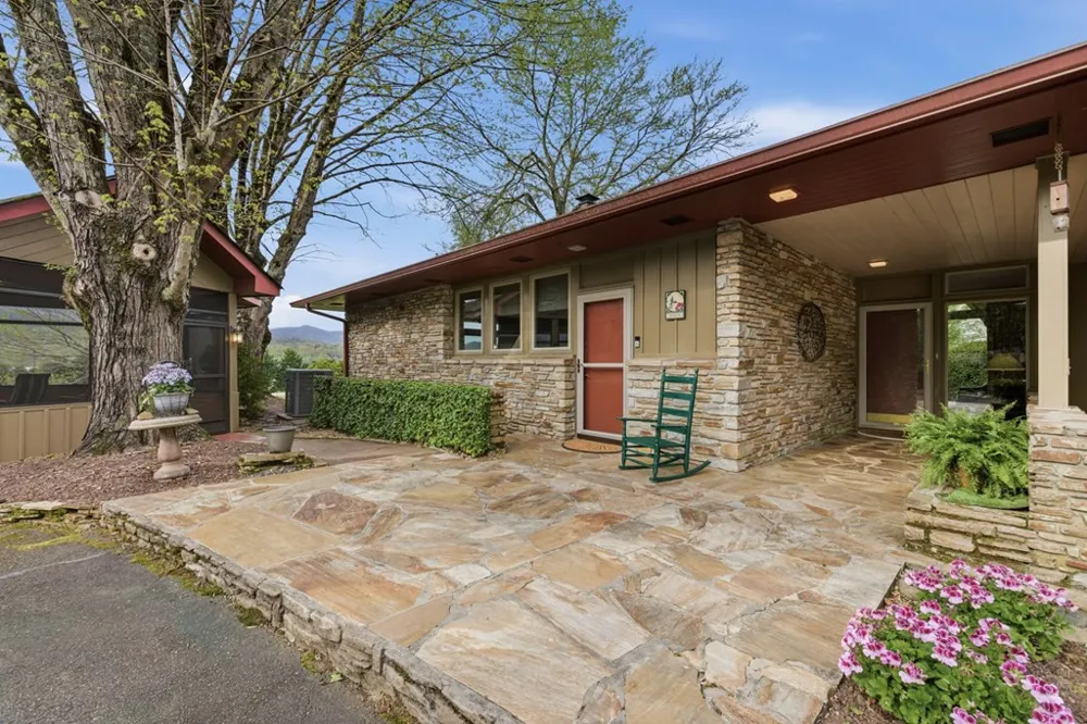 6203 Airport Road Andrews, NC 28901
