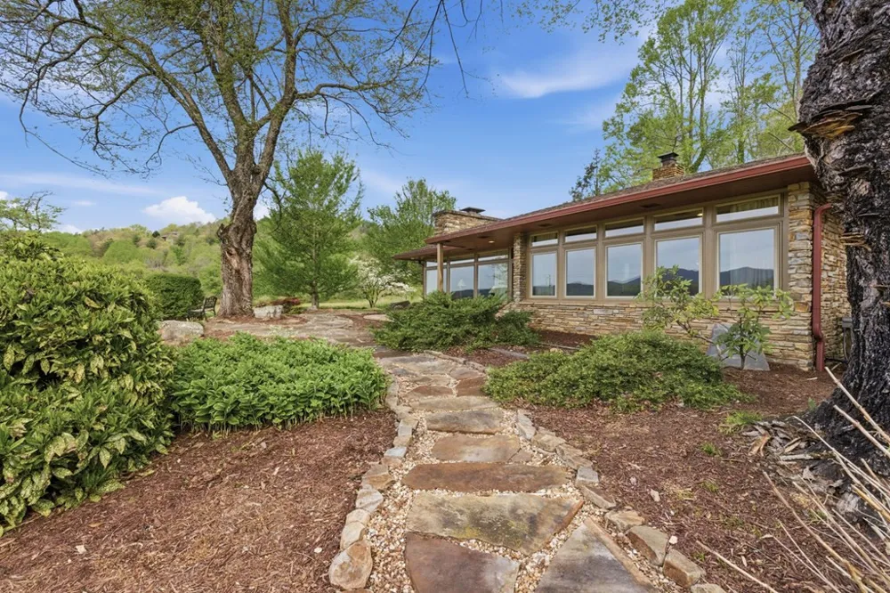 6203 Airport Road Andrews, NC 28901