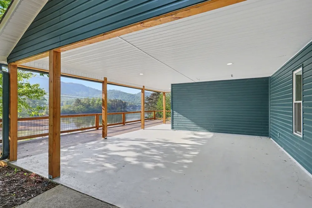 233 Bradshaw Road Hiawassee, GA 30546